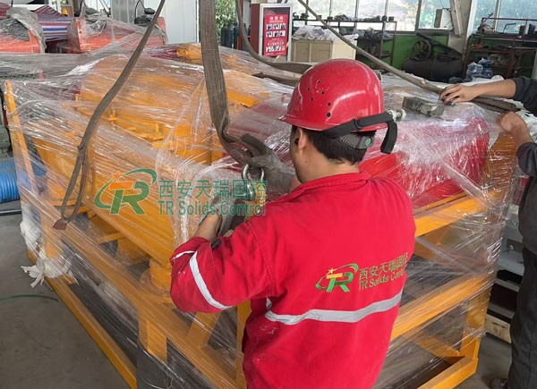 天瑞固控450型卧螺离心机整套设备发货，提供高效的作业