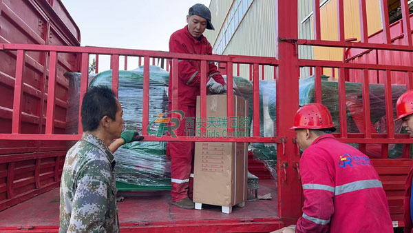 地铁剪切泵-泥浆制备机打包装车