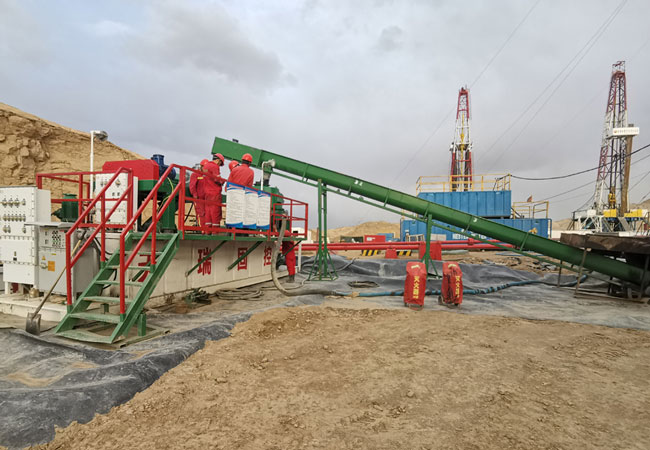 天瑞油基泥浆不落地系统现场